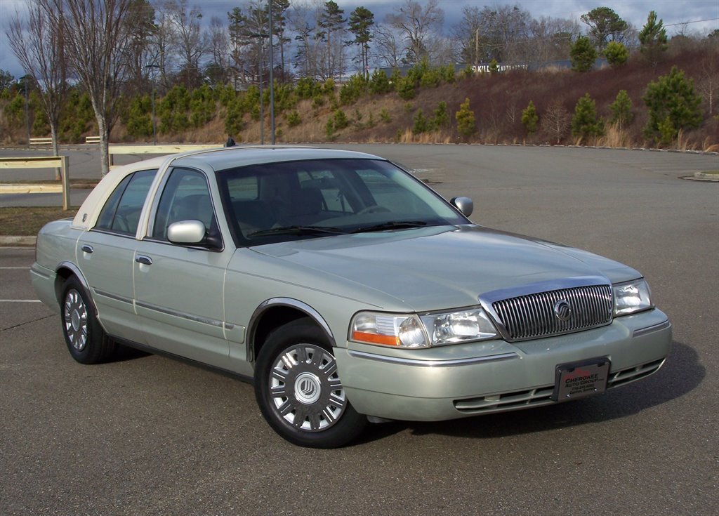 2004 Mercury Grand Marquis GS's photo