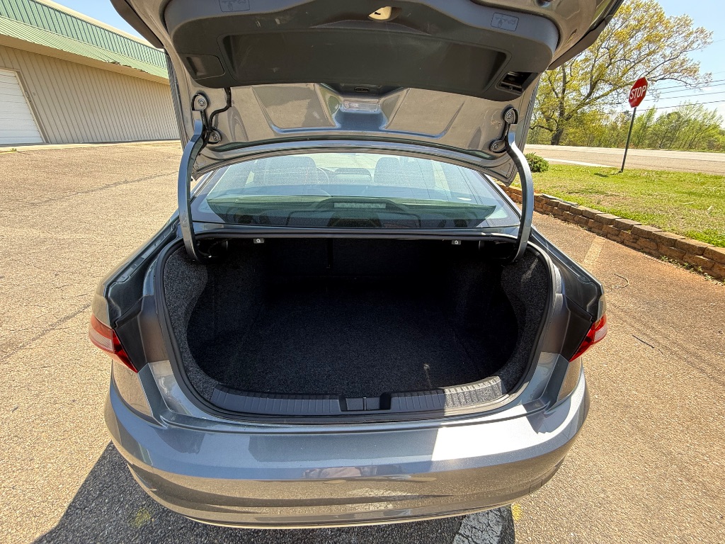 2021 Volkswagen Jetta R-Line - Photo 21