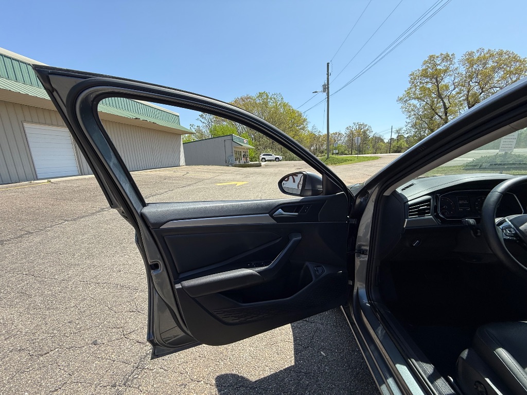 2021 Volkswagen Jetta R-Line - Photo 9