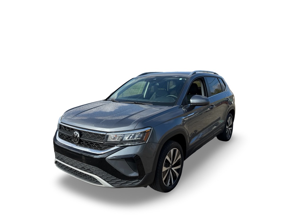 2024 Volkswagen Taos SE's photo