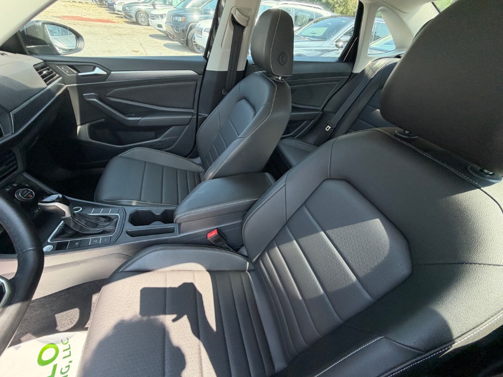 2024 Volkswagen Jetta SE - Photo 12