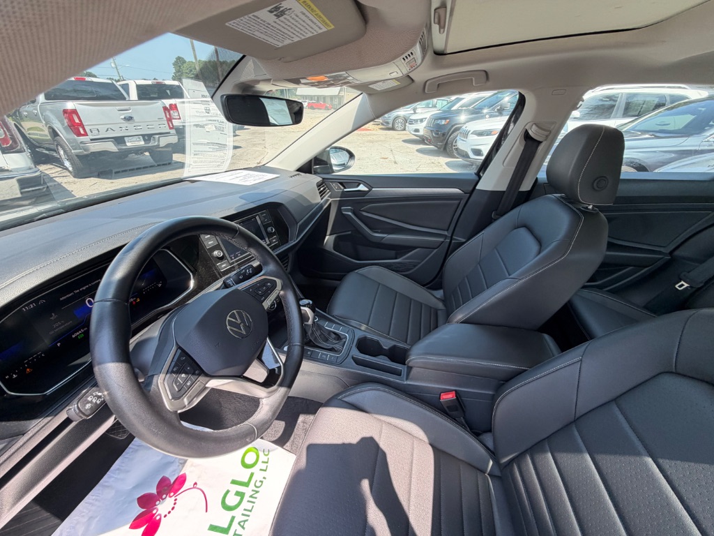 2024 Volkswagen Jetta SE - Photo 16