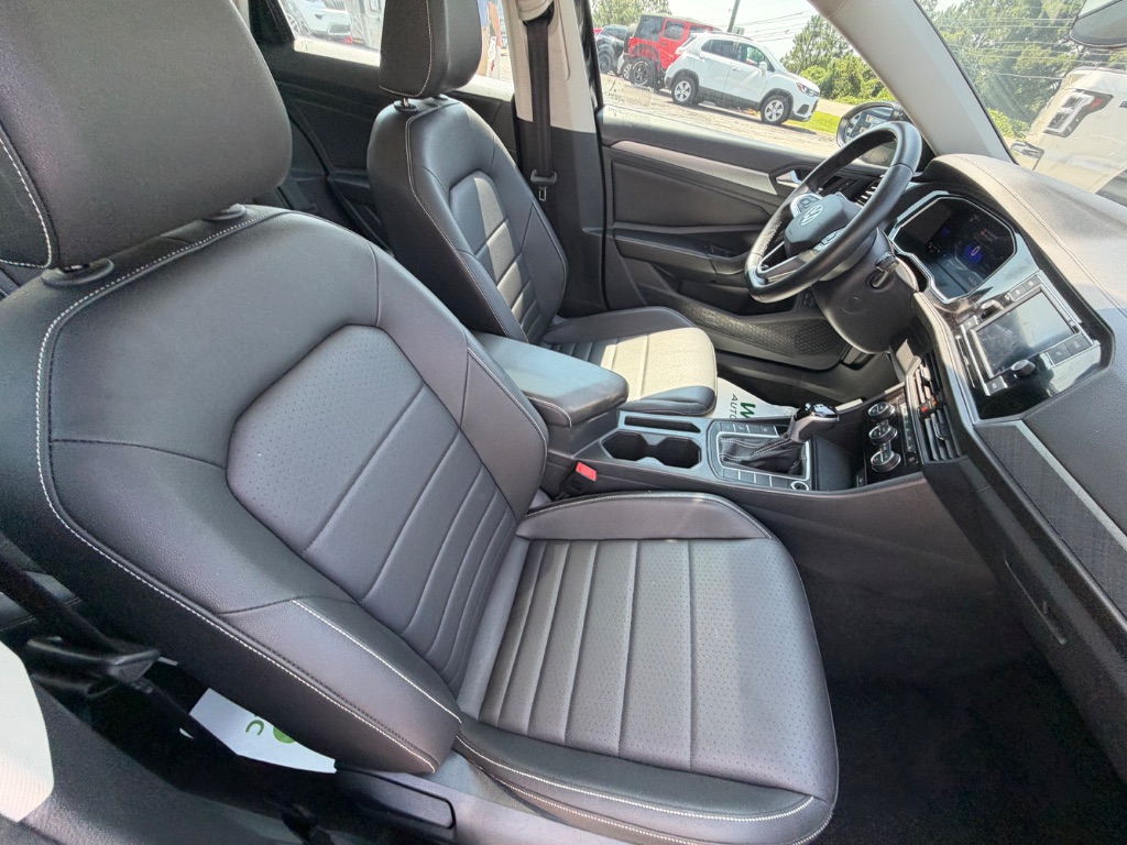 2024 Volkswagen Jetta SE - Photo 30