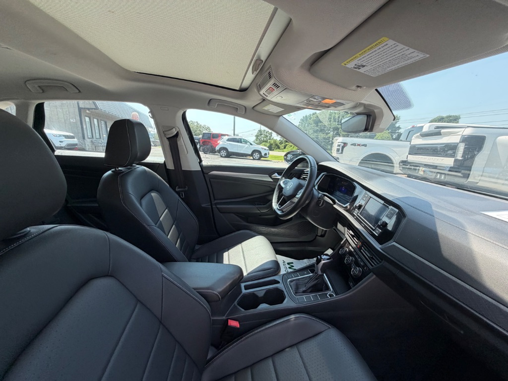 2024 Volkswagen Jetta SE - Photo 26